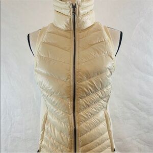 Alo yoga altitude down Puffer Vest
